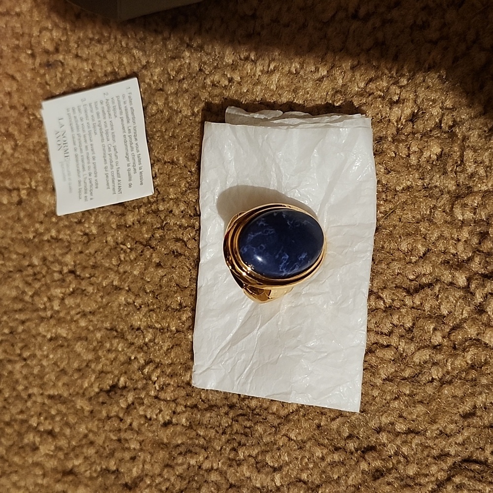 Ring - Picture 2 of 3